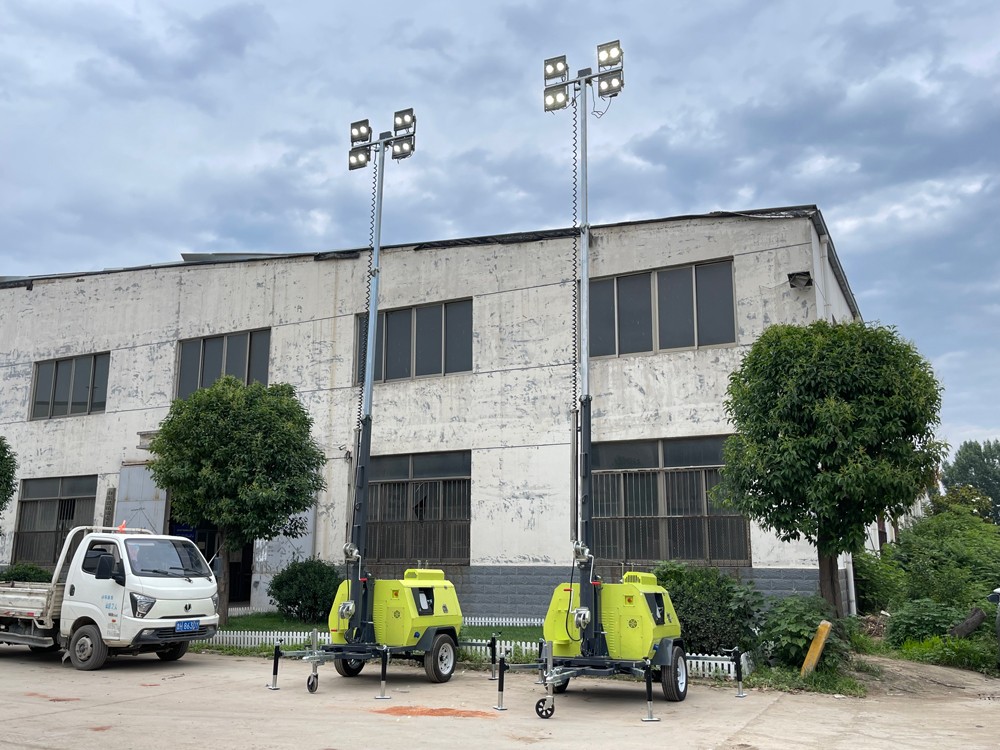 持續(xù)交貨中！山東思拓瑞克20臺9米移動照明燈車陸續(xù)發(fā)貨發(fā)往蒙古國