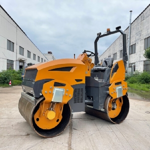 ST4500C--4.5 Ton Pneumatic Tyre Combination Road Roller